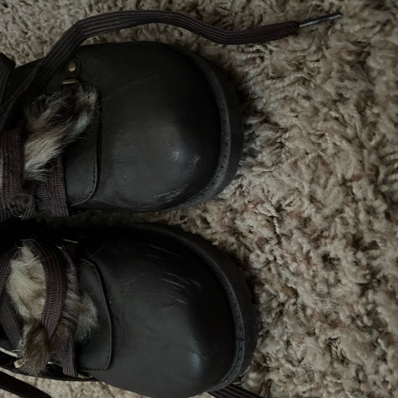 Faux fur boots - Picture 5 of 8